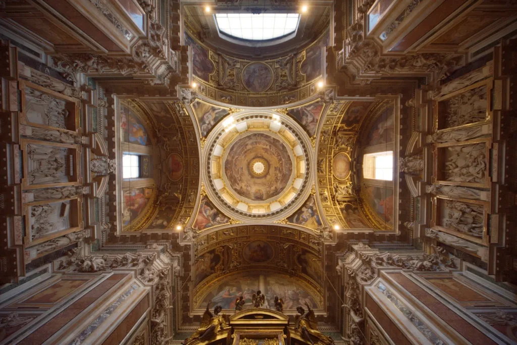 Basílica de Santa Maria la Mayor de Roma, el Santuario mariano más importante y antiguo de Occidente 11 santa maria la mayor capilla paulina.jpg