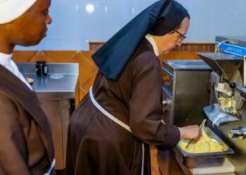El dulce milagro de la clausura: Las clarisas de Gandia conquistan el verano con helados artesanales