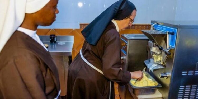 El dulce milagro de la clausura: Las clarisas de Gandia conquistan el verano con helados artesanales