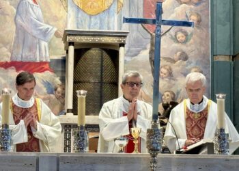 Santa Misa por Venezuela en la Parroquia de San Josemaría Escrivá de Valencia