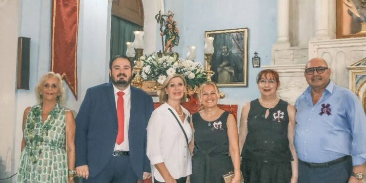 Sant Bult acompaña a San Cristóbal en su día grande en Valencia