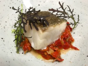 Bacalao con esgarraet de capellanet a la llama 2000x1500 1