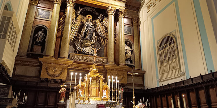 Devoción y fe en el corazón de Madrid: la parroquia de El Carmen y San Luis culmina sus fiestas patronales