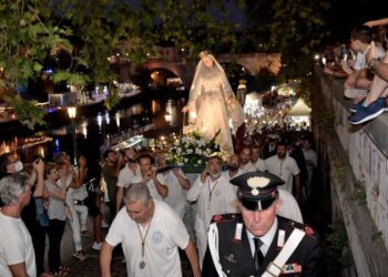 Roma revive su identidad más pura: Trastevere celebra la tradicional 'Festa de' Noantri'