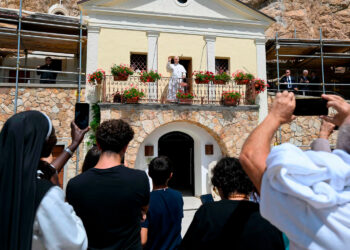 León XIV realiza una histórica peregrinación por los santuarios de Italia