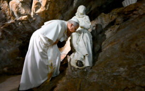 Papa Leon XIV santuario3 VaticanMedia 220726 lrfhcq