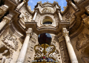 Valencia digitaliza la ruta turística del Santo Cáliz con una aplicación móvil y paneles interactivos