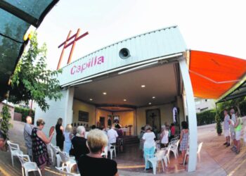 Más de una treintena de sacerdotes refuerzan este verano las parroquias de zonas turísticas de la archidiócesis de Valencia