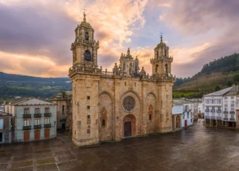 El latido sonoro de Mondoñedo: la basílica catedralicia se convierte en templo de la música este verano