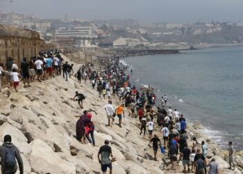 No se puede gobernar peor, ahora los problemas le crecen a Sanchez en Ceuta y repercuten en toda Europa