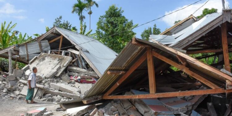 Tragedia en Indonesia: El Papa León XIV expresa su dolor tras devastador terremoto de magnitud 7,7