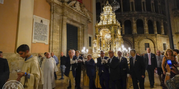 Valencia ha acogido la vigilia nacional preparatoria del 150 aniversario de la Adoración Nocturna Española