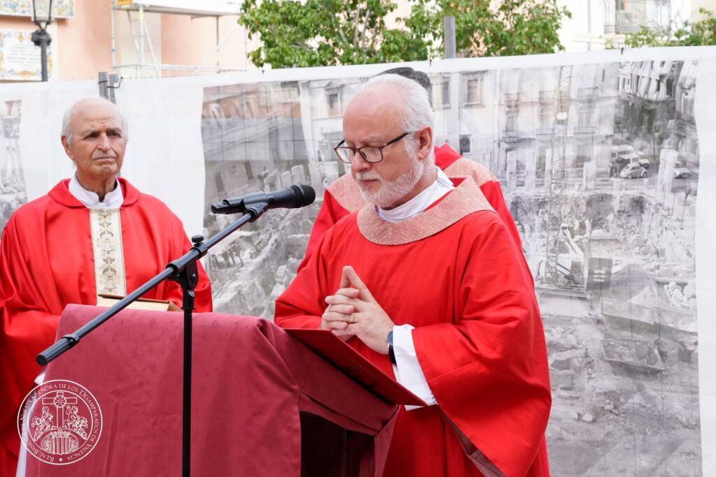 La devoción valenciana se viste de fe: las entidades de la Basílica peregrinan a la Catedral por el Año Jubilar del Santo Cáliz 43 827785588 1085699827513865 5177554595769837919 n