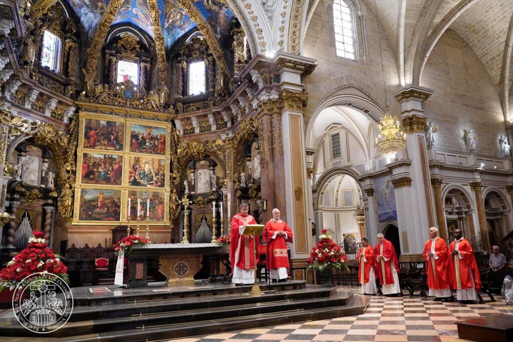 La devoción valenciana se viste de fe: las entidades de la Basílica peregrinan a la Catedral por el Año Jubilar del Santo Cáliz 6 828714775 1085706157513232 8395857726778595518 n