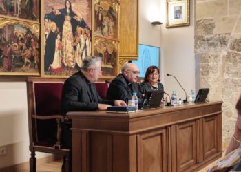 El Arzobispo de Valencia se reune con la Adoración Nocturna Femenina