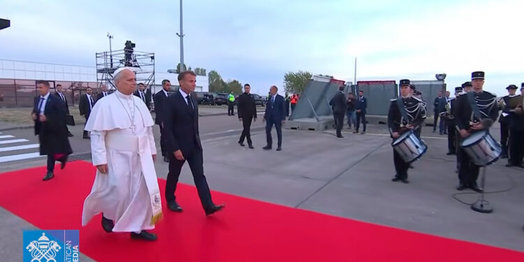 El Papa León XIV concluye su visita apostólica a Francia tras un intenso recorrido por París, Lourdes y Metz
