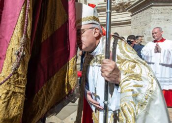 Mons. Benavent hace un llamamiento a la unidad de los valencianos durante el Te Deum del 9 d’Octubre