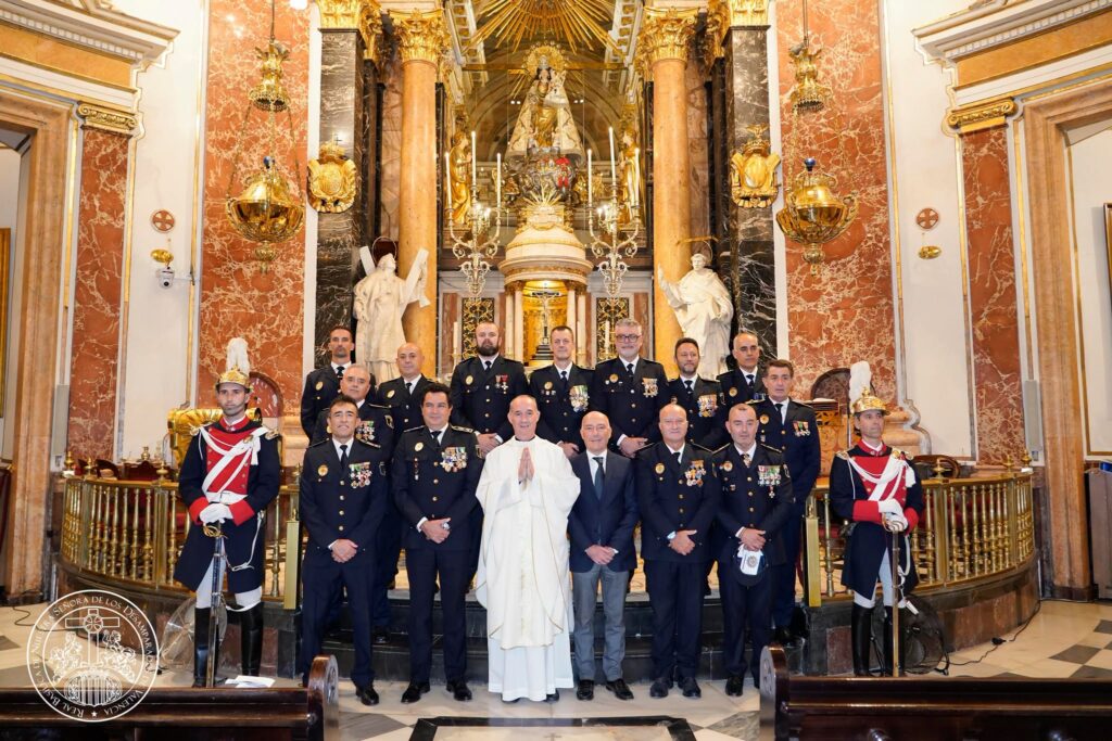 La Policía Local de Valencia rinde homenaje a sus agentes fallecidos en la festividad del Santo Ángel de la Ciudad 2 853661488 2160955478178713 9001550864408582663 n 1