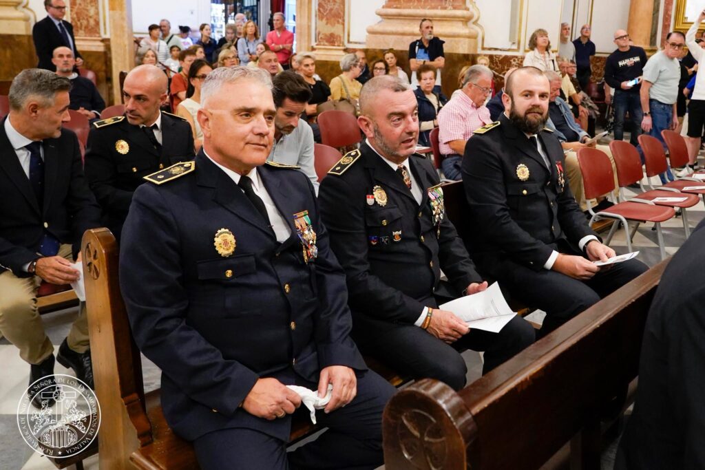 La Policía Local de Valencia rinde homenaje a sus agentes fallecidos en la festividad del Santo Ángel de la Ciudad 10 856080530 1475899411065077 740792568608541987 n