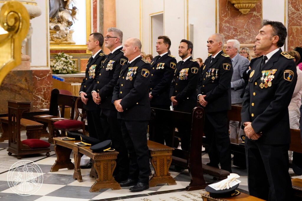 La Policía Local de Valencia rinde homenaje a sus agentes fallecidos en la festividad del Santo Ángel de la Ciudad 6 858153502 1107792018781230 7224641755373144962 n