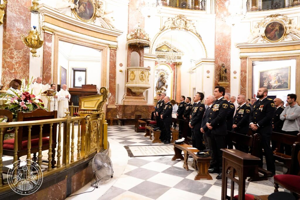 La Policía Local de Valencia rinde homenaje a sus agentes fallecidos en la festividad del Santo Ángel de la Ciudad 4 860380040 1122093017339999 2842981577212844143 n