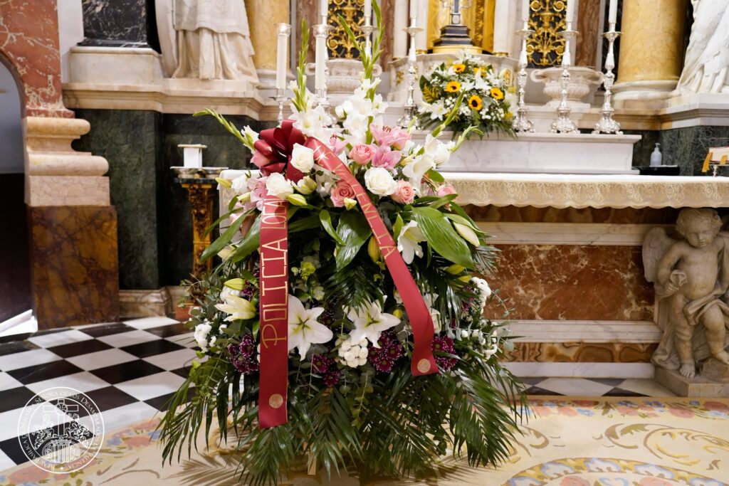 La Policía Local de Valencia rinde homenaje a sus agentes fallecidos en la festividad del Santo Ángel de la Ciudad 12 860830451 1137514525374470 1552565595245571773 n