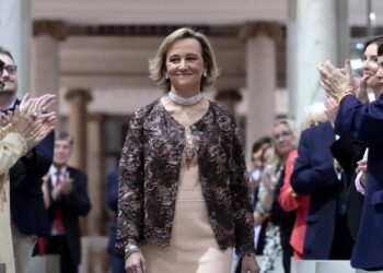 Sara Brugger Frigols es proclamada Honorable Clavariesa de Sant Vicent Ferrer Valencia 2027