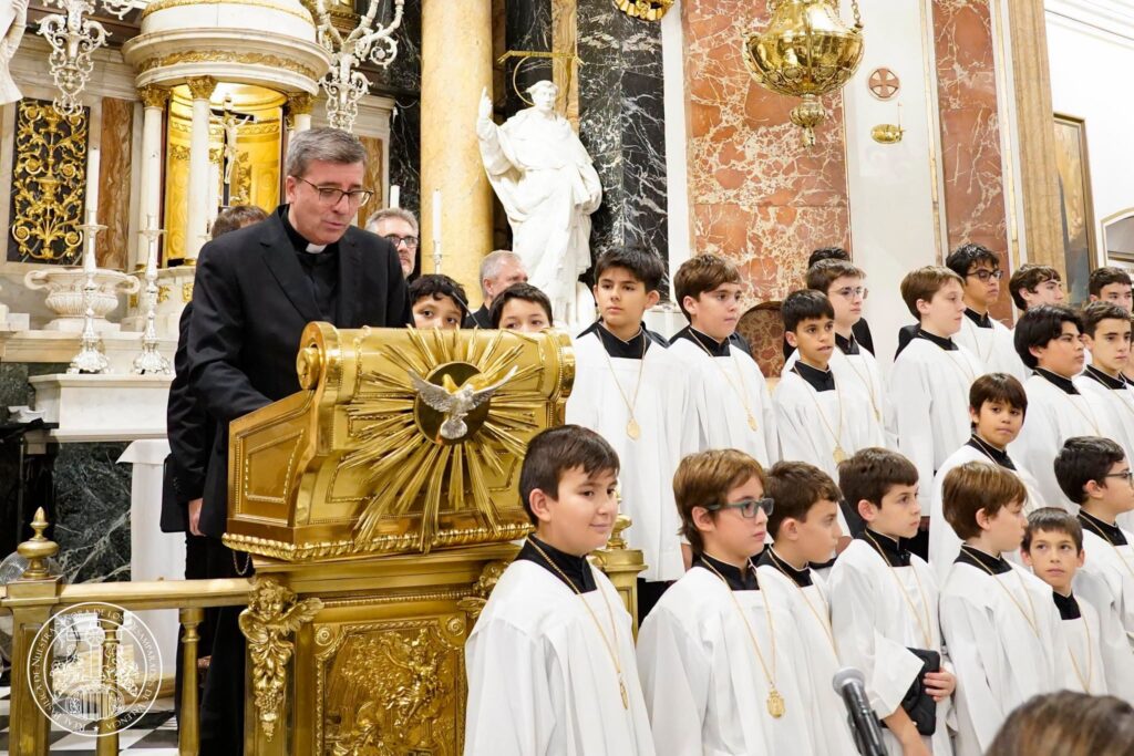 Las voces de la Escolanía rinden homenaje a los 325 años de la cúpula de Palomino 10 865775711 1655095906021824 7922645168310732555 n