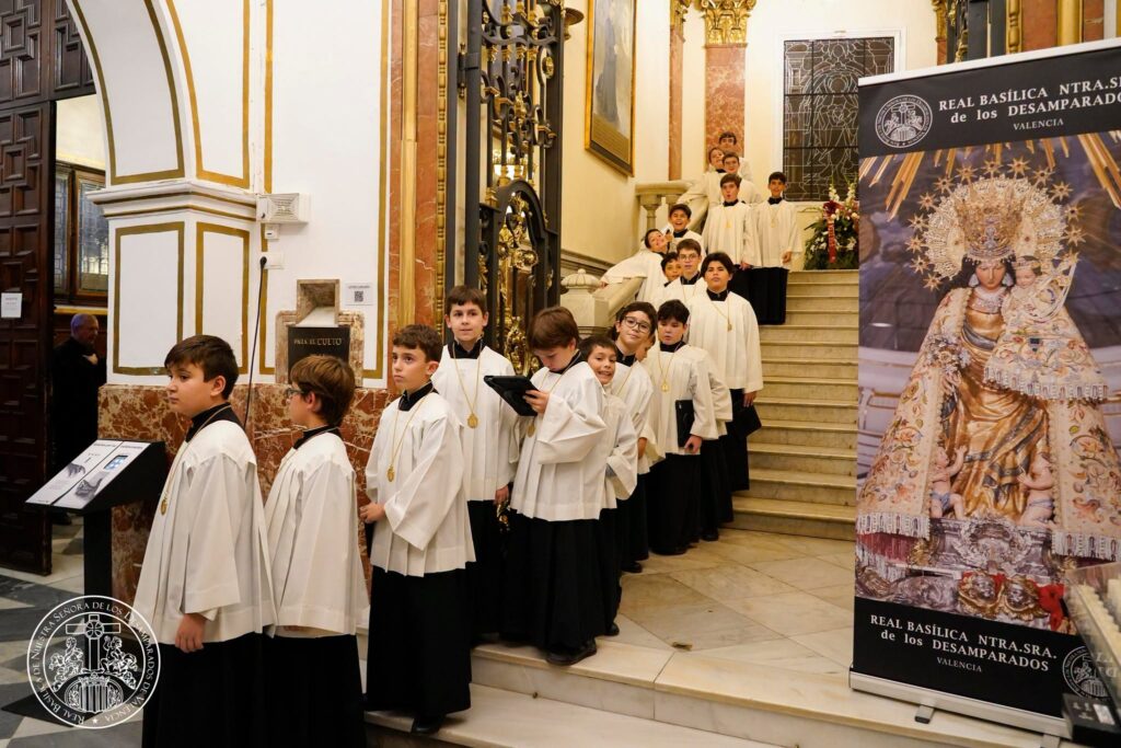Las voces de la Escolanía rinden homenaje a los 325 años de la cúpula de Palomino 11 866166229 1663222602143912 5709923418460141740 n