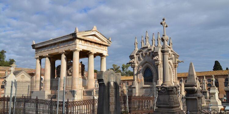 Horarios especiales del Cementerio General de Valencia durante el fin de semana 1 Horarios especiales del Cementerio General de Valencia durante el fin de semana