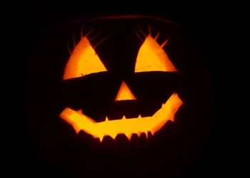 La Iglesia católica analiza el origen de Halloween y promueve iniciativas alternativas como 'Holywins'