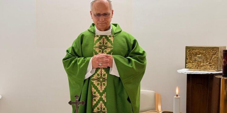 El Papa León XIV celebra la Santa Misa en el hospital Gemelli tras confirmarse su favorable evolución médica
