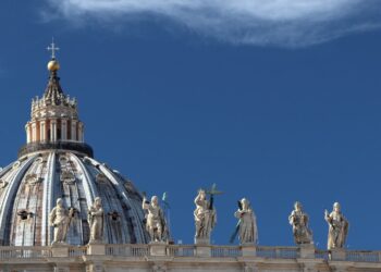 El Papa destaca la «riqueza insustituible» de las mujeres en el Vaticano y pide potenciar su valor laboral
