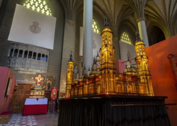 Cuando la Fe y el Arte Iluminan el Corazón de Zaragoza