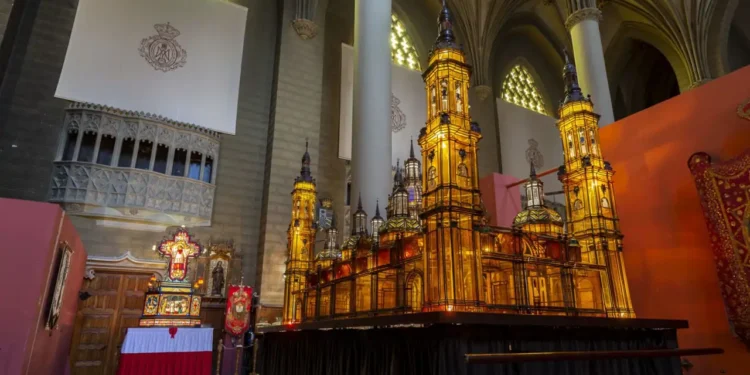 Cuando la Fe y el Arte Iluminan el Corazón de Zaragoza